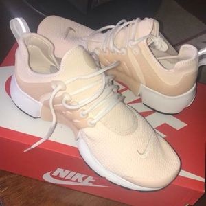 Nike women prestos. NEVER WORN, BRAND NEW SIZE 8